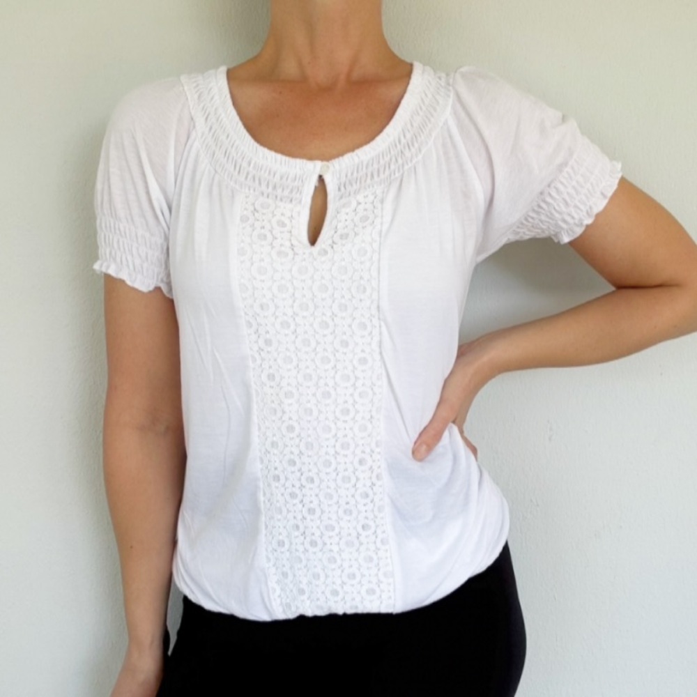 Carolyn Taylor white lace puff sleeve keyhole neck smocked elastic blouse medium